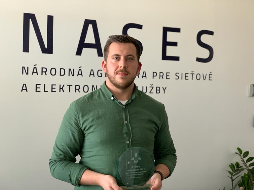 Expert z NASES Radoslav Zlacký získal 2. miesto v prestížnej kyberbezpečnostnej súťaži Guardians