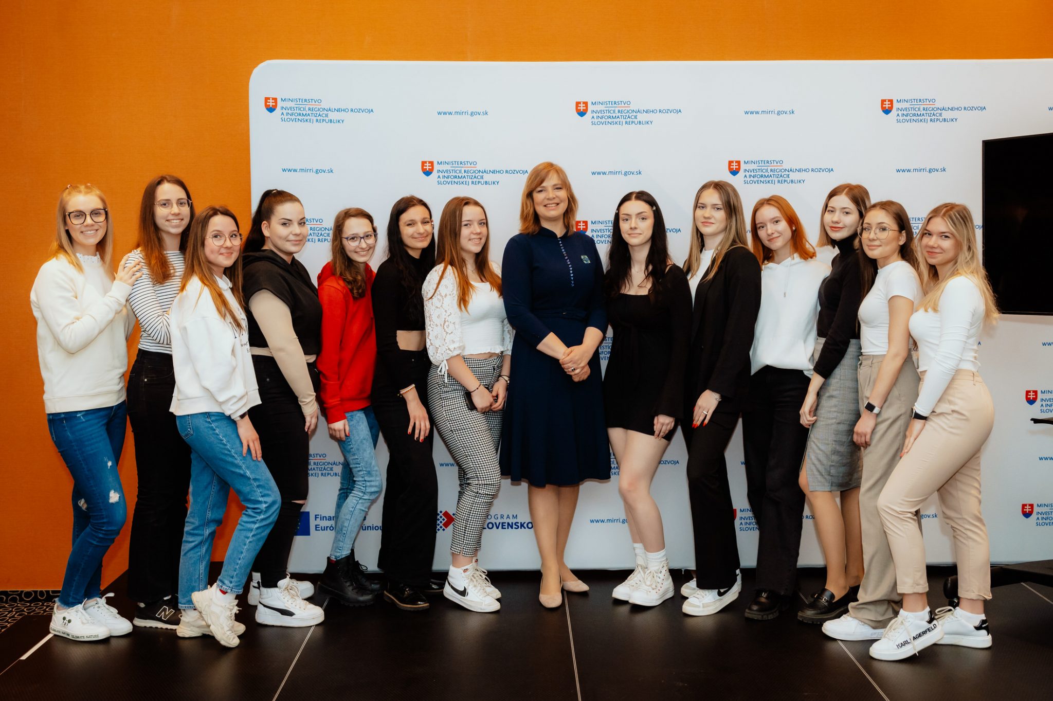 Vicepremiérka Remišová: Slovensko potrebuje viac IT špecialistiek – ministerstvo informatizácie podporuje aktivity na prilákanie dievčat a žien do IT sektora